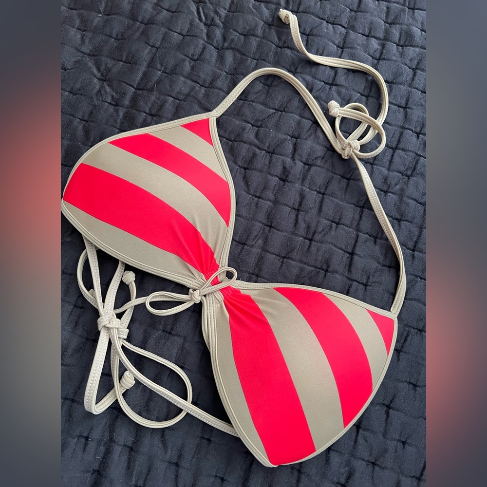 Body Glove Bikini top , red and tan size M